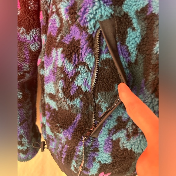 AmericanEagle UNISEX Purple Zipup - Picture 6 of 8